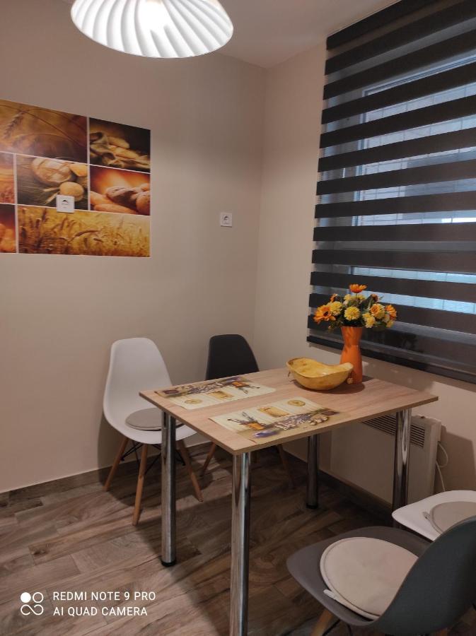 Baross Apartman Капошвар Экстерьер фото