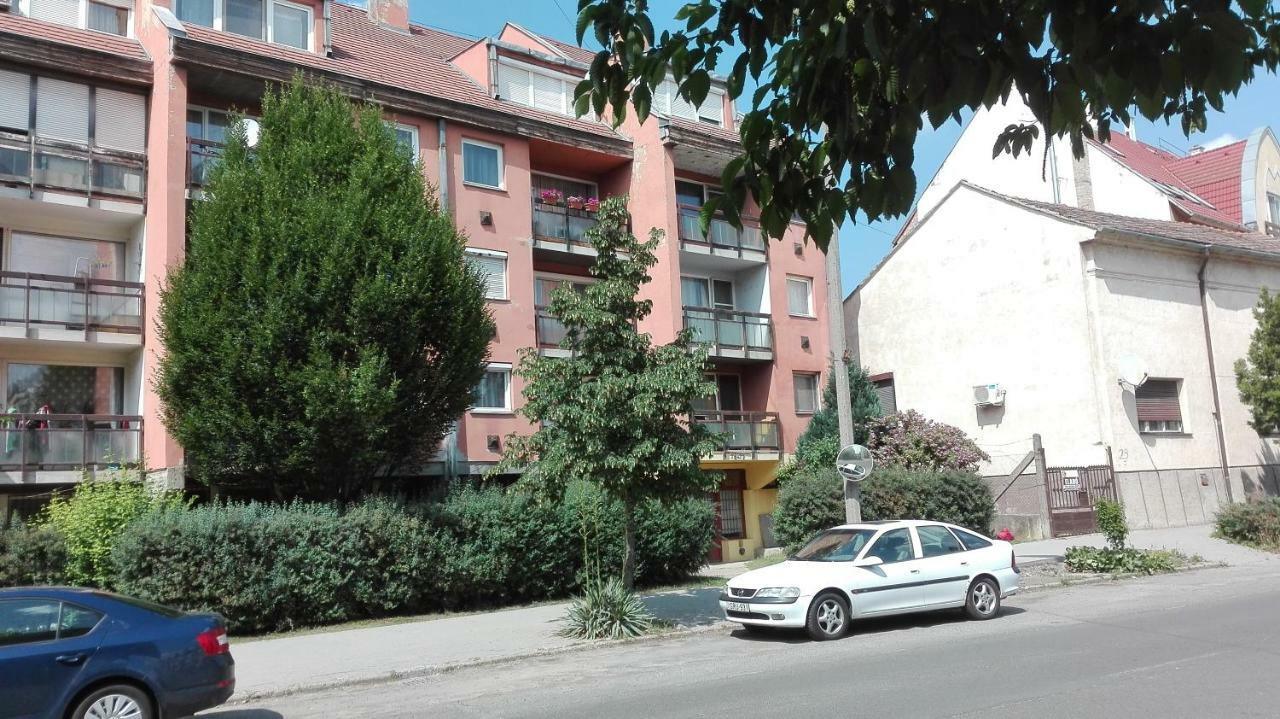 Baross Apartman Капошвар Экстерьер фото